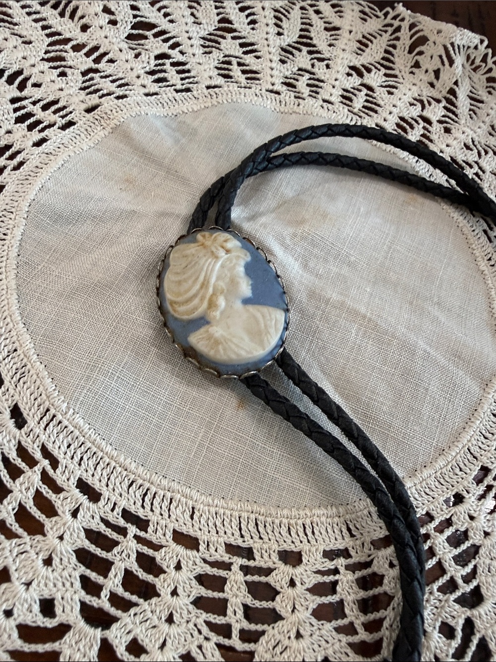 Vintage Cameo Bolo Tie in Black with White Cameo